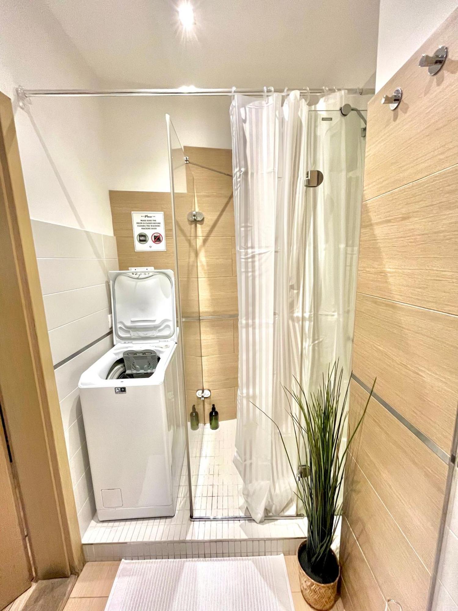 Apartment Jenny - Old Town, Free Private Parking, Ac Братислава Экстерьер фото